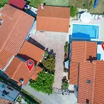 Ferienhaus Stunning In Nedeščina