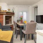 Stunning In Ferienhaus *