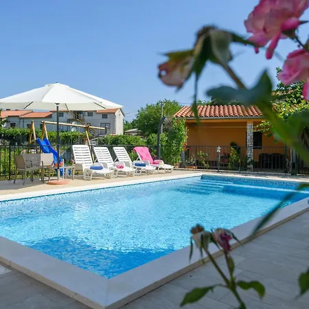 Holiday home Awesome In With Wifi