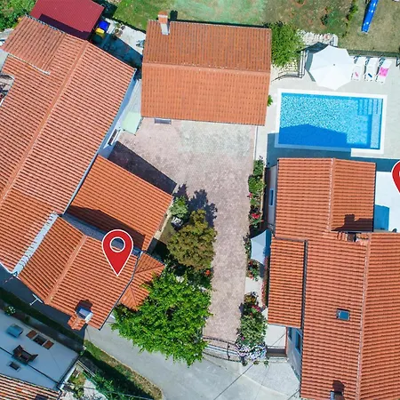 Holiday home Awesome In With Wifi Nedescina