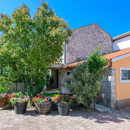 Stunning In Nedeščina