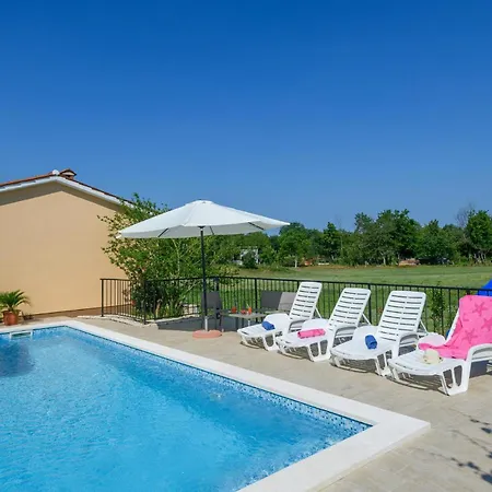 Holiday home Awesome In With Wifi *