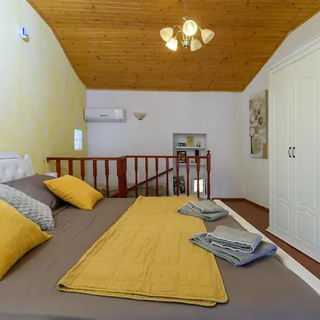 Awesome In With Wifi Holiday home Nedescina